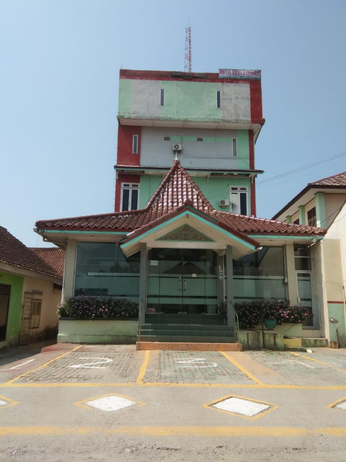 Hotel Krui Syariah المظهر الخارجي الصورة